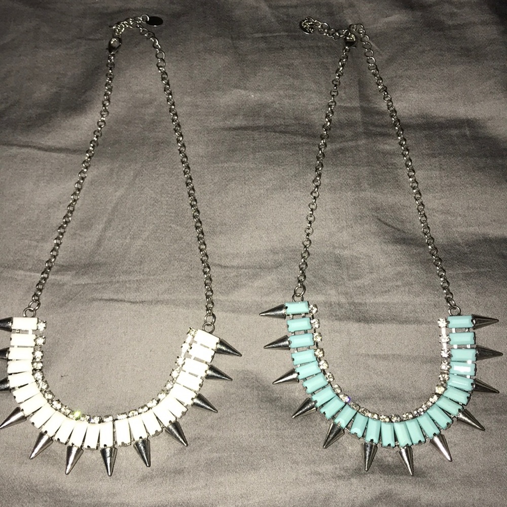 2 fashion statement necklaces 1 blue 1 white